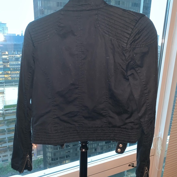 Cropped black jacket - Picture 5 of 5